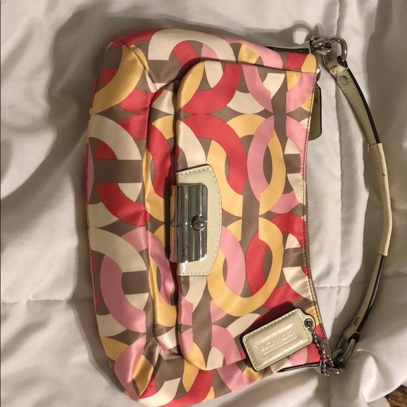 New Coach purse with wallet and longer strap - Picture 3 of 8